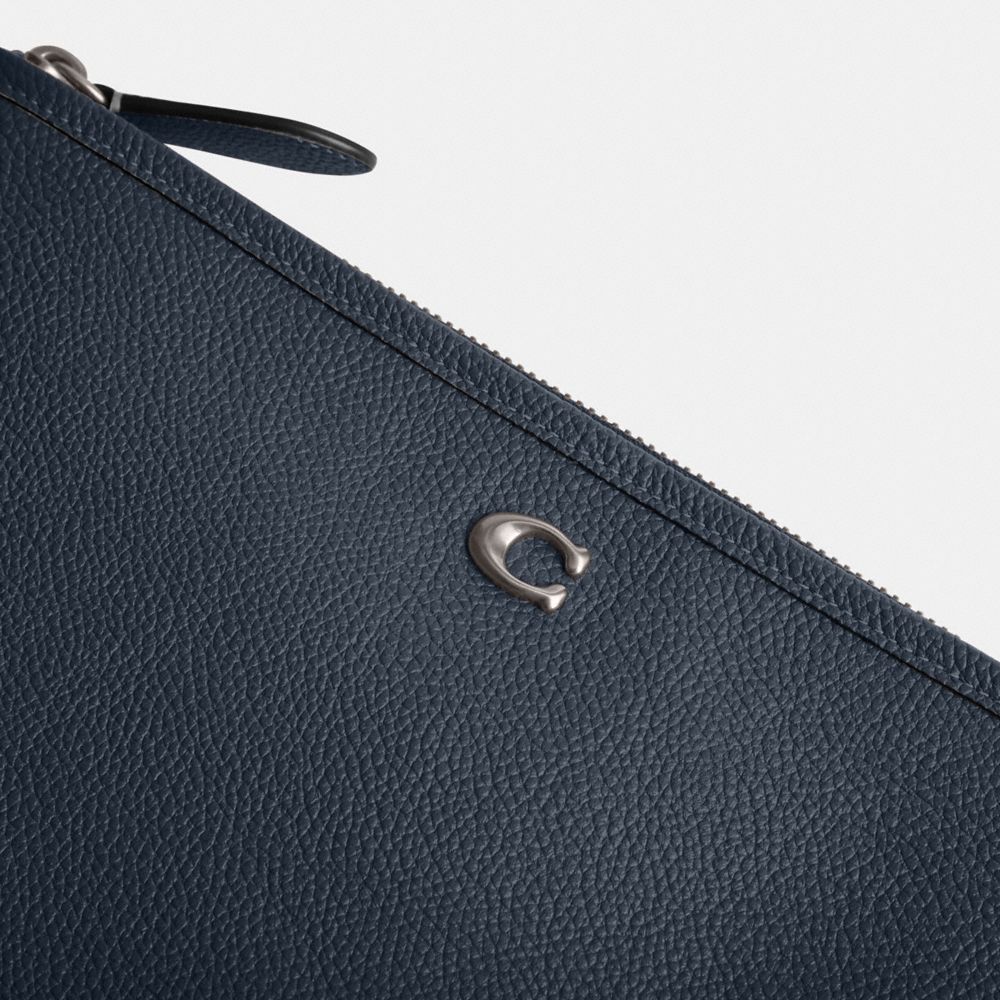 Női COACH® Essential Pouch 28 Clutch Titán Kék | HUKOX758