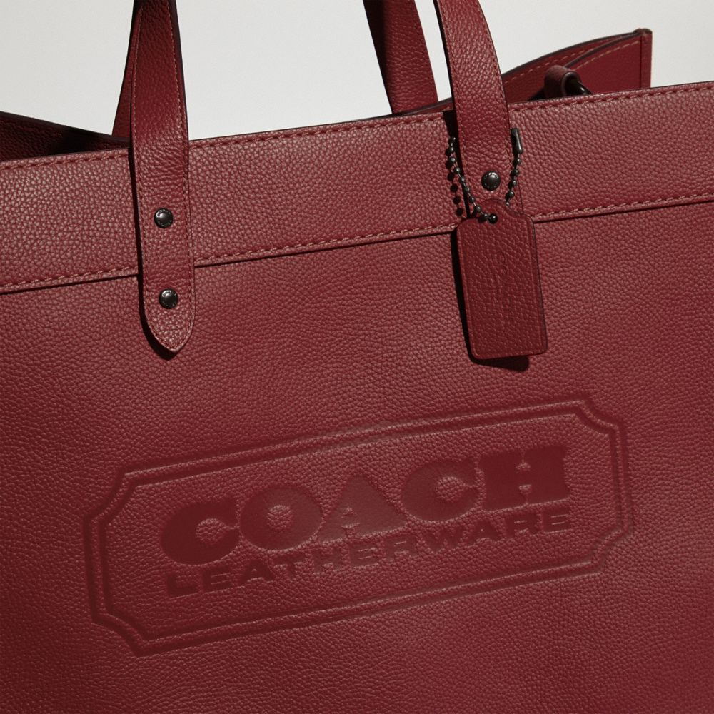 Női COACH® Field 40 With Badge Tote Piros | HUEBE929