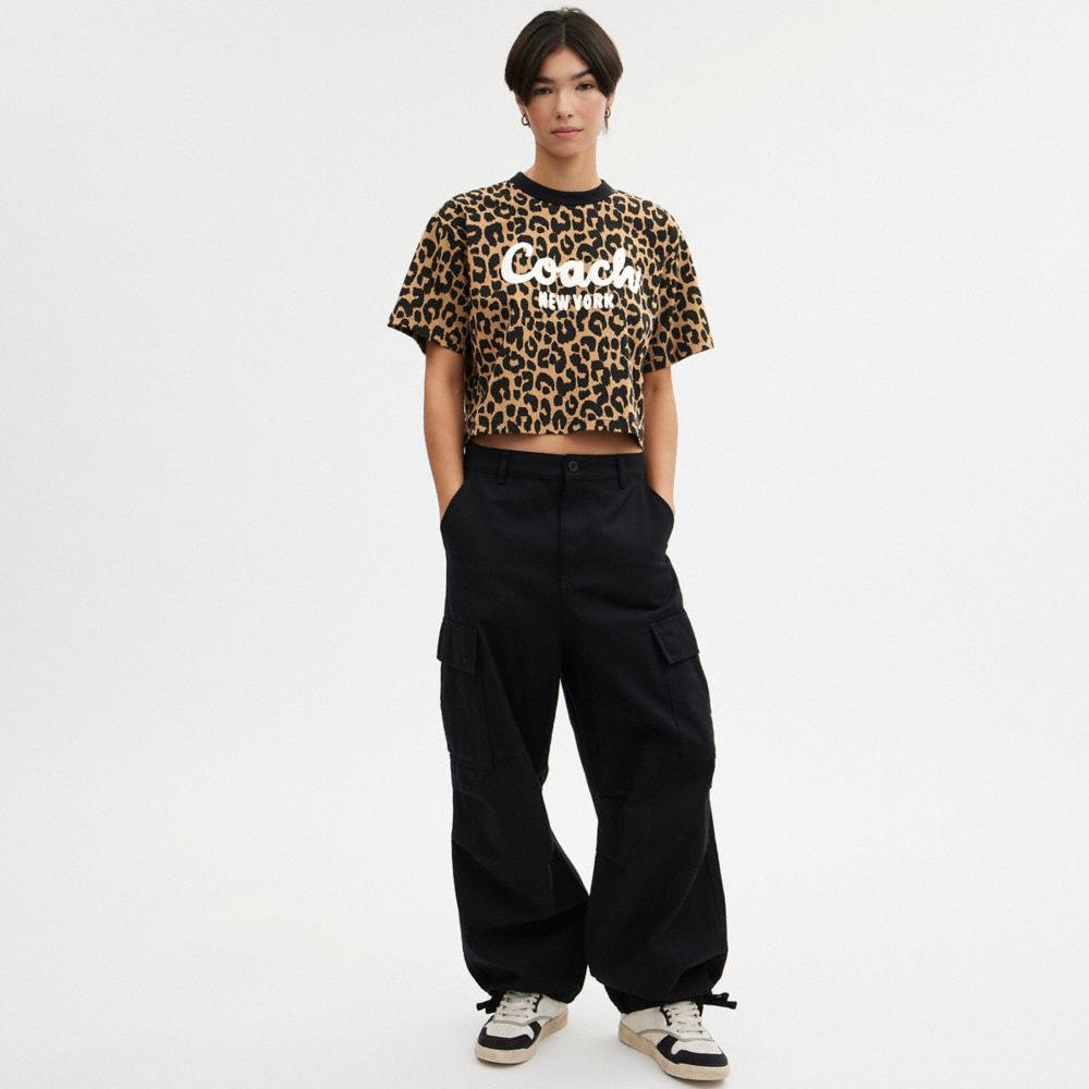 Női COACH® Leopard Cursive Signature Cropped Póló Leopárd | HUFDI502