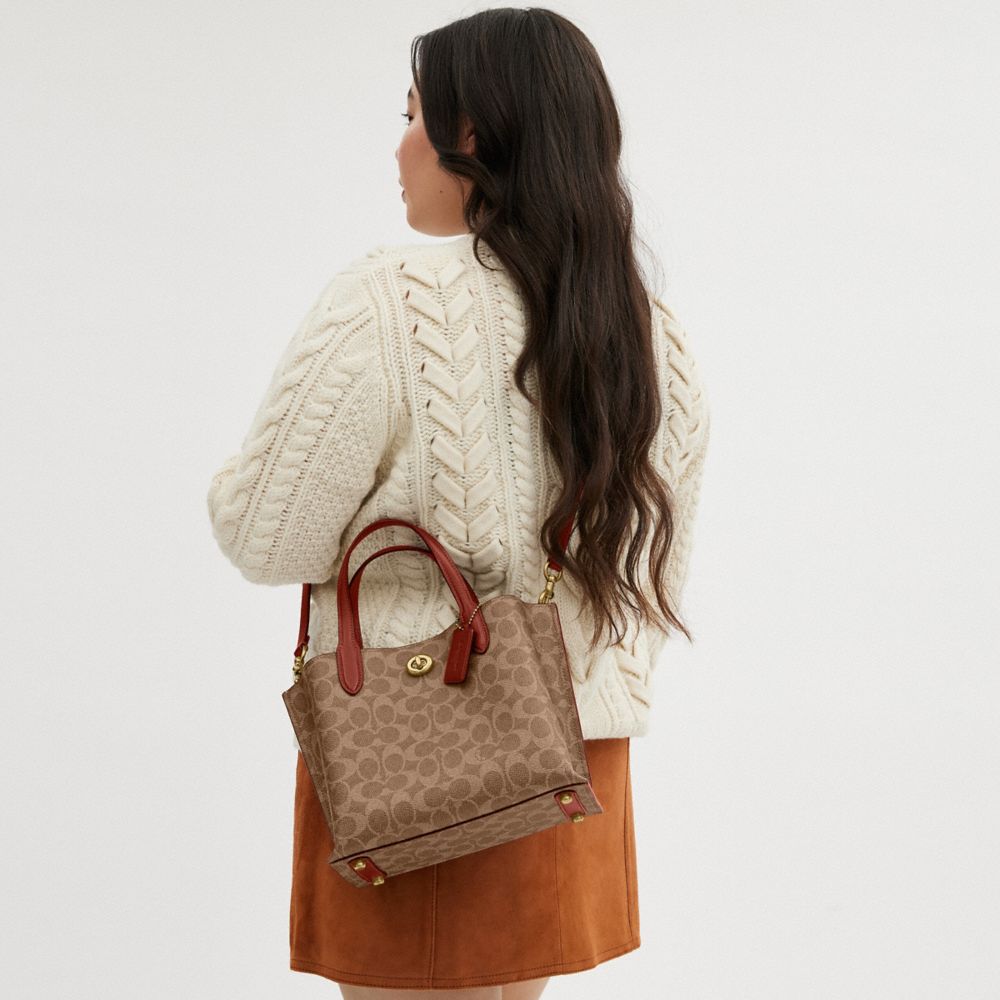 Női COACH® Willow 24 In Signature Canvas Tote Barna Piros | HUXYM952