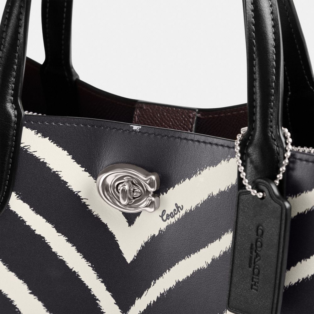 Női COACH® Willow 24 With Zebra Print Tote Titán | HUVRQ954